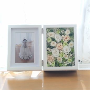 フォトフレームのプリザーブドフラワー